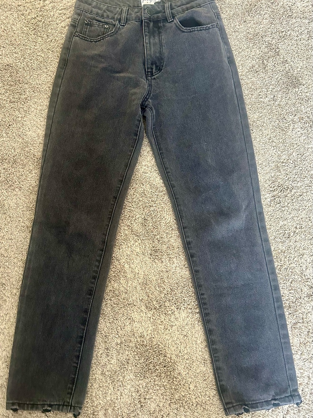 Oh Polly Women’s Slim Straight Jeans in Black Wash